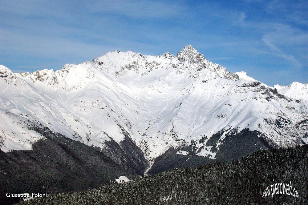 03 panoramica, con,  in bella evidenza, il Diavolo di Tenda .jpg